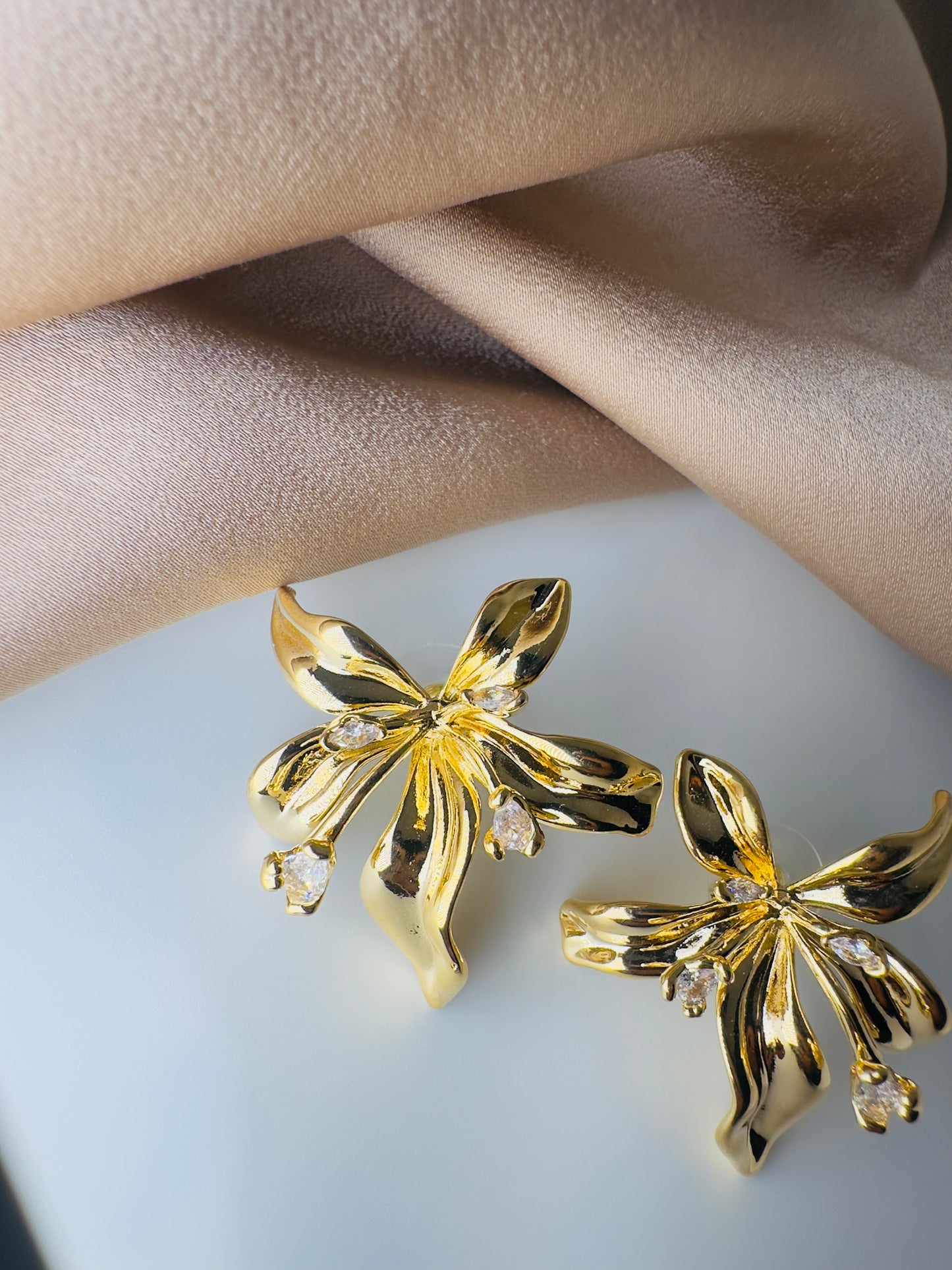 Flora Glow Earrings