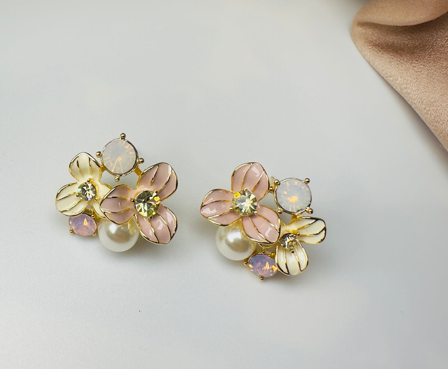 Soft Bloom Studs