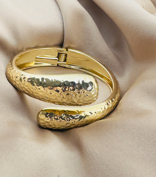 Golden Curve Bracelet
