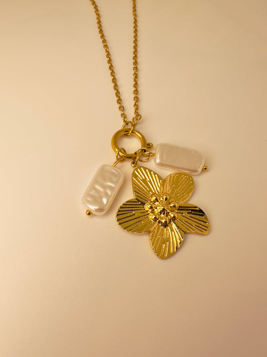Petal Pearl Necklace